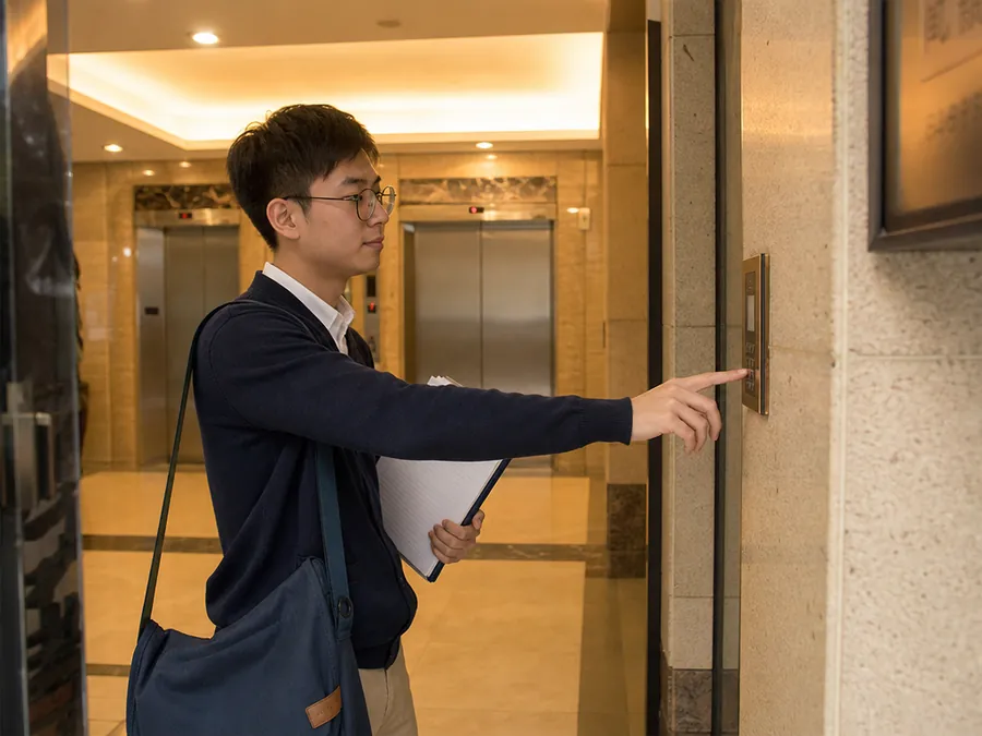 上門補習導師到達學生屋苑